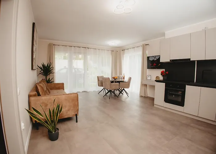 White House Iris Napoca - 4 Apartman *